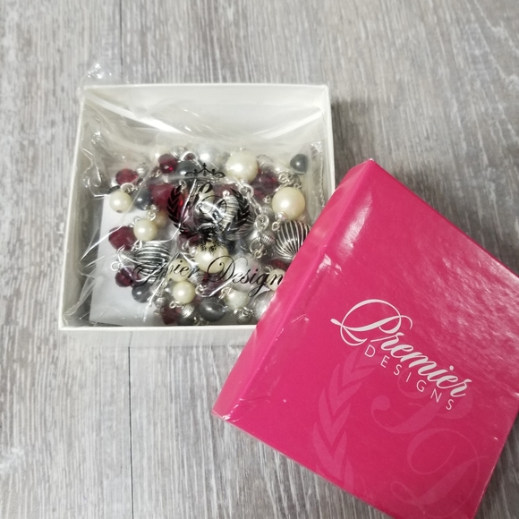 Premiere designs jewelry set - Picture 3 of 9